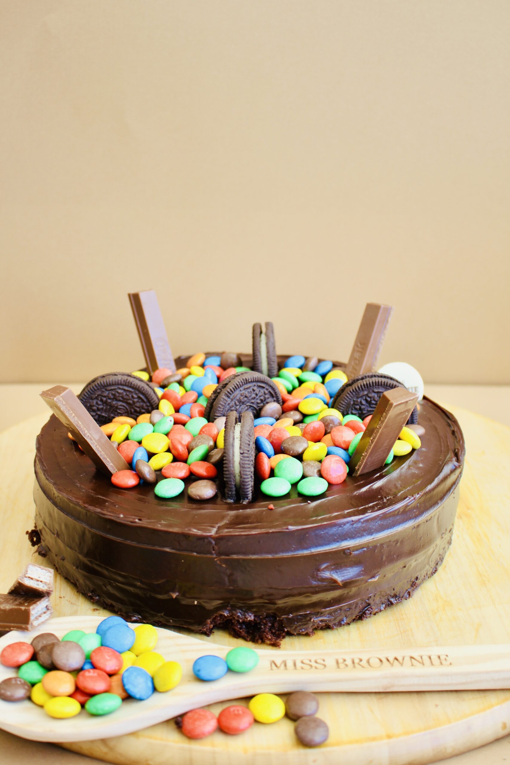 Bolo de Chocolate com Decoração para Crianças